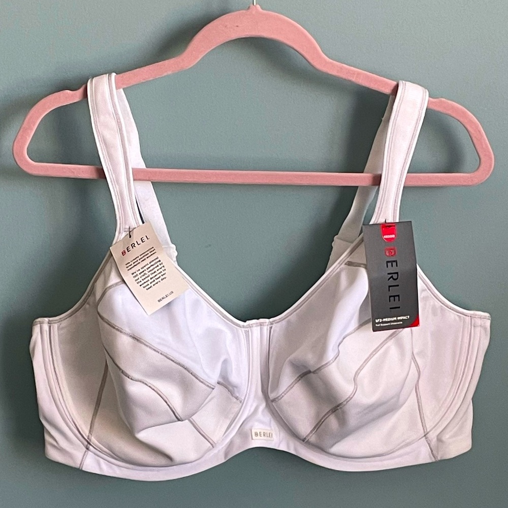 Bereli 46DDD medium impact sports bra
